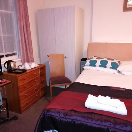 Overton Villa Hotel Llandudno Extérieur photo