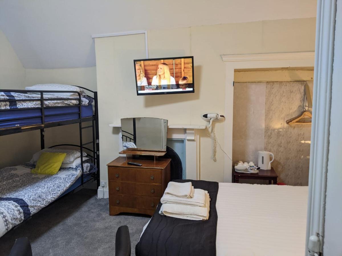Overton Villa Hotel Llandudno Extérieur photo