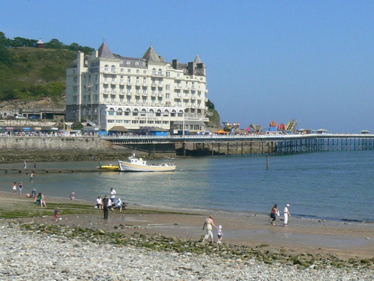 Overton Villa Hotel Llandudno Extérieur photo