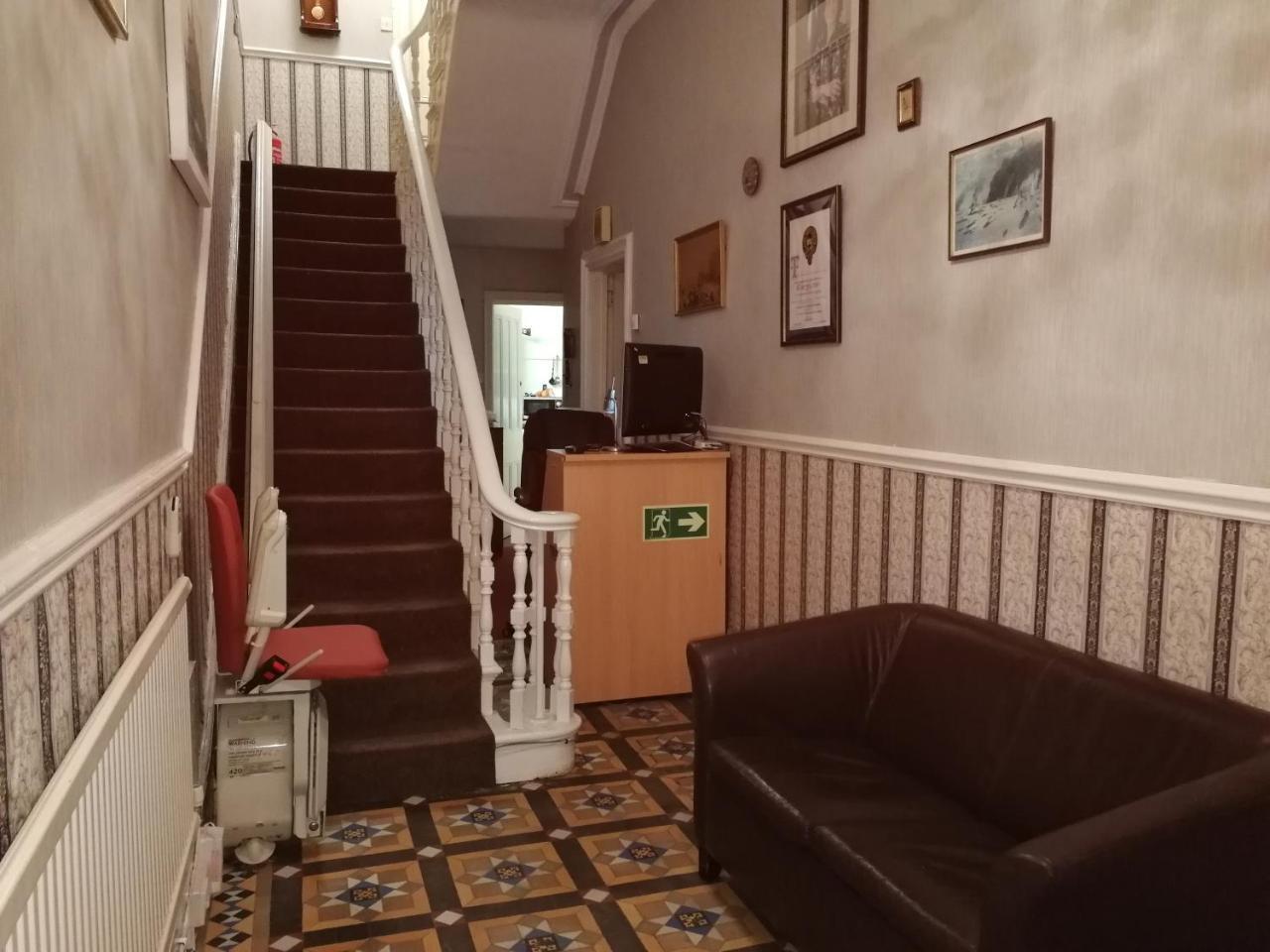 Overton Villa Hotel Llandudno Extérieur photo